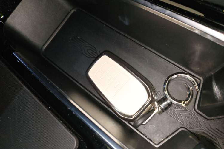 Used Toyota Camry 2024 Dual-Motor 2.0 HG Premium Edition Vehicle Key