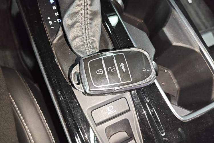 Used Toyota Camry 2024 Dual-Motor 2.0 HG Premium Edition Vehicle Key