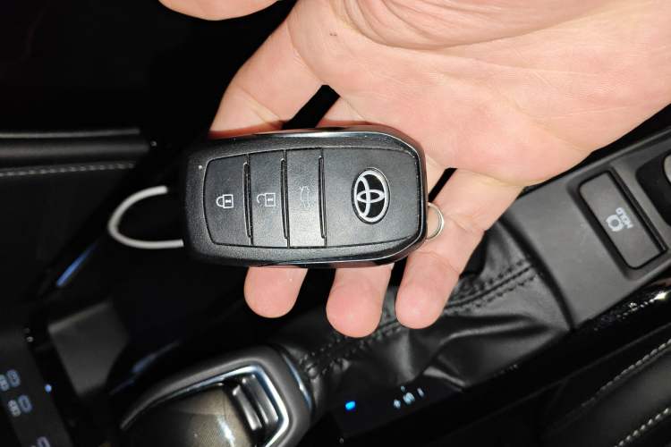 Used Toyota Camry 2024 Dual-Motor 2.0HS Sport Edition Vehicle Key