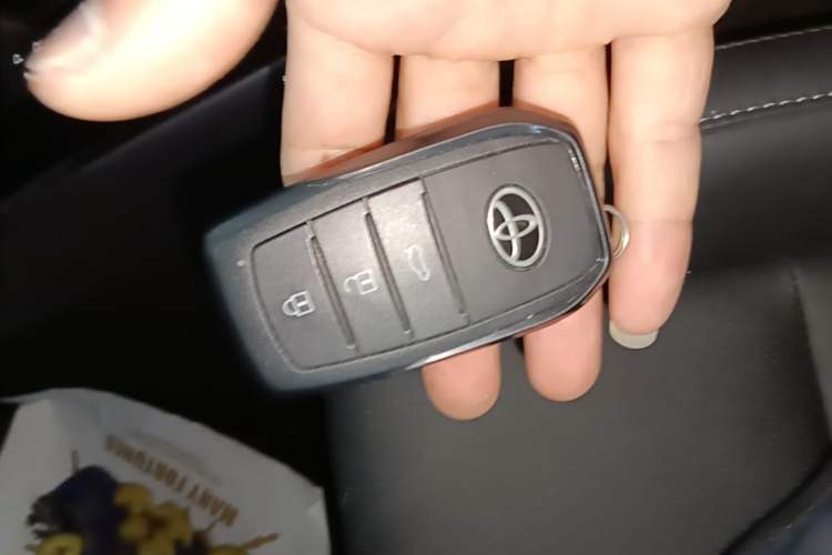 Used Toyota Camry 2024 2.0 GVP Luxury Edition Vehicle Key