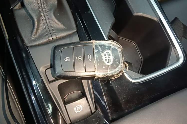 Used Toyota Camry 2024 Dual-Motor 2.0 HE Elite Edition Vehicle Key