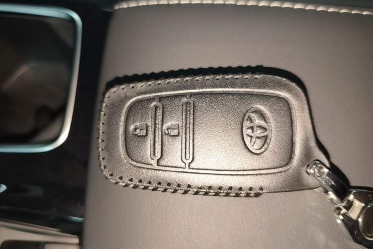 Used Toyota Camry 2024 2.0 GVP Luxury Edition Vehicle Key