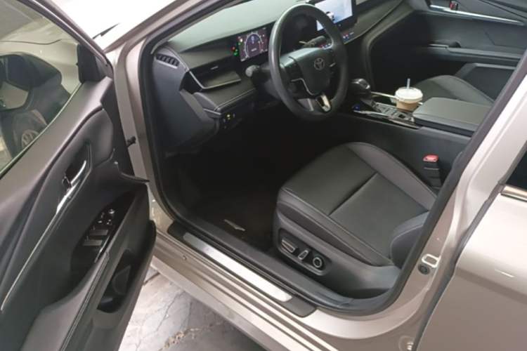 Used Toyota Camry 2024 Dual-Motor 2.0 HGVP Luxury Edition Driver Seat