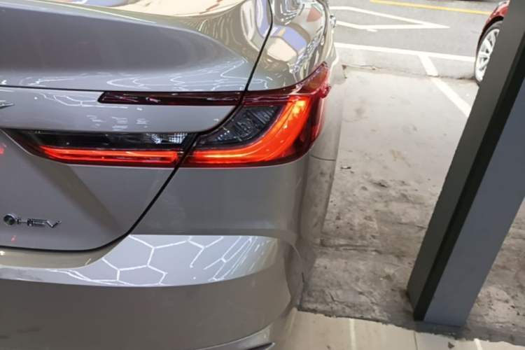 Used Toyota Camry 2024 Dual-Motor 2.0 HGVP Luxury Edition Right Rear Taillight