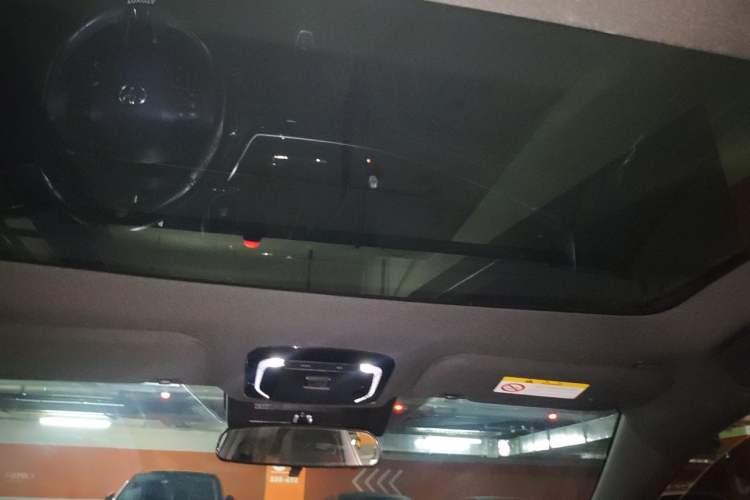 Used Toyota Camry 2024 Dual-Motor 2.0HS Sport Edition Headliner