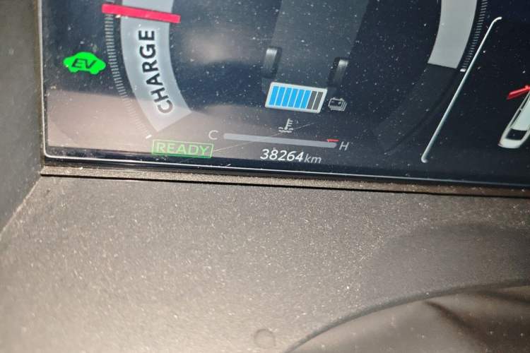 Used Toyota Camry 2024 Dual-Motor 2.0HS Sport Edition Odometer Close Up