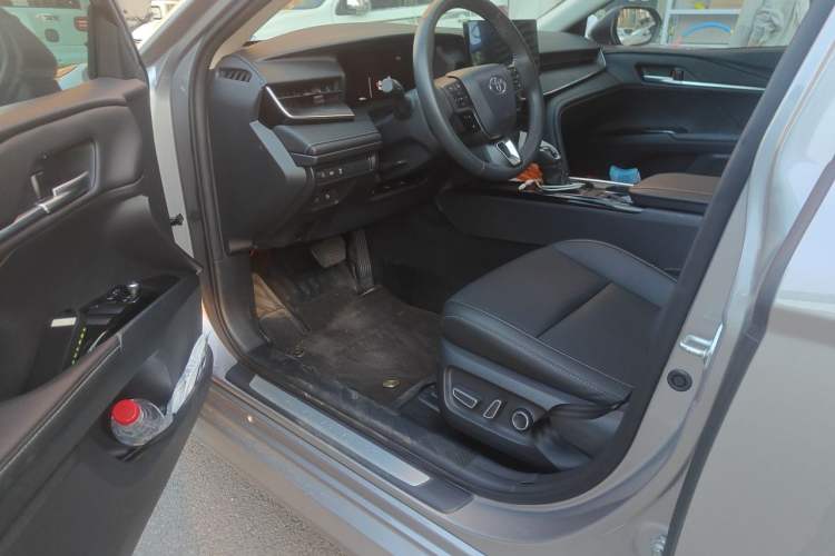 Used Toyota Camry 2024 Dual-Motor 2.0 HGVP Luxury Edition Driver Seat