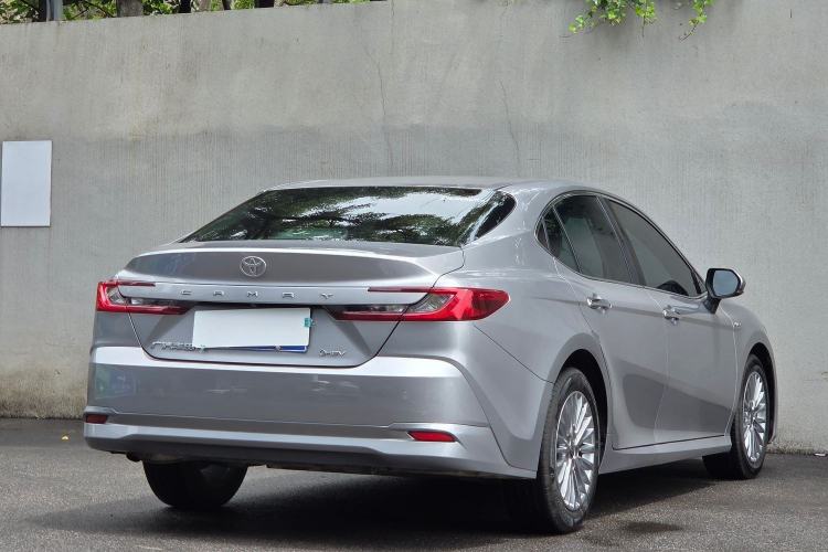 Used Toyota Camry 2024 Dual-Motor 2.0 HGVP Luxury Edition Exterior 3