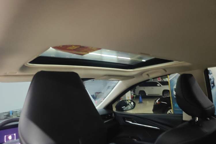 Used Toyota Camry 2024 Dual-Motor 2.0 HGVP Luxury Edition Headliner
