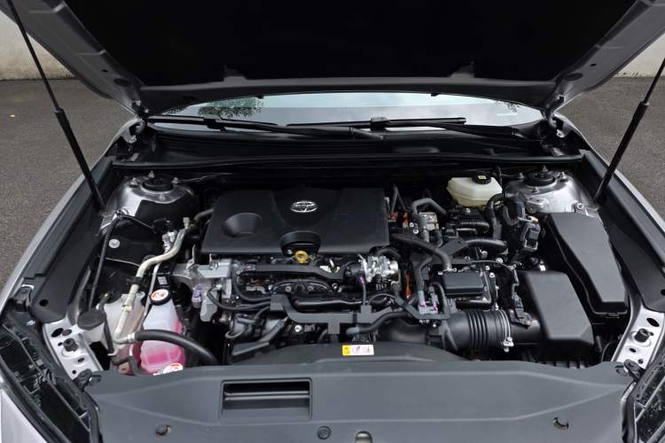 Used Toyota Camry 2024 Dual-Motor 2.0 HGVP Luxury Edition Interior 11