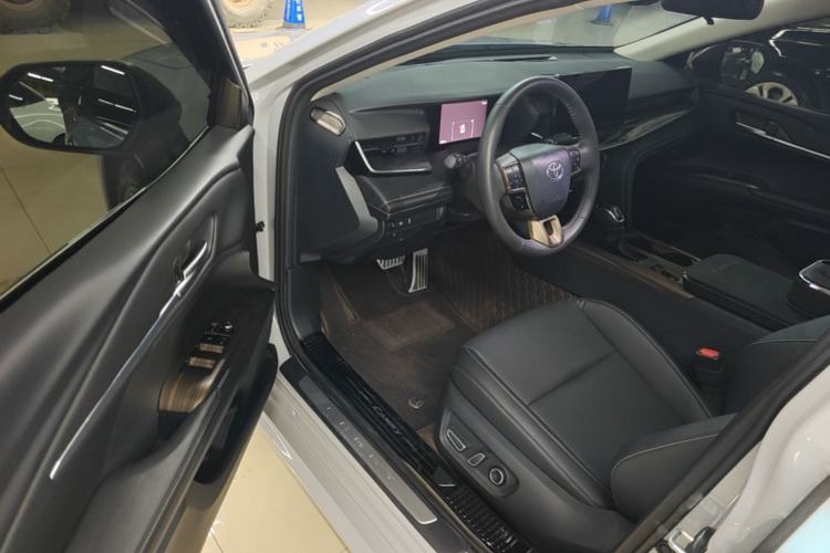 Used Toyota Camry 2024 Dual-Motor 2.0 HGVP Luxury Edition Left Front Seat
