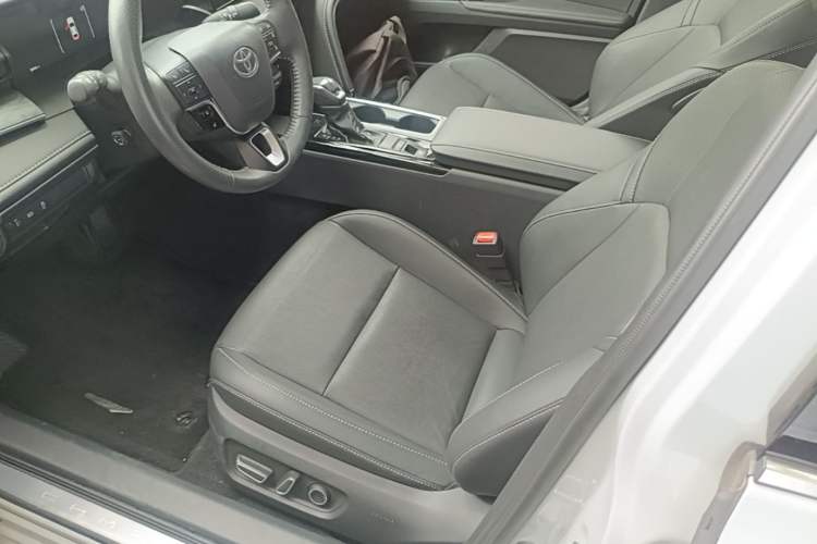 Used Toyota Camry 2024 Dual-Engine 2.5HG Prestige Edition Left Front Seat