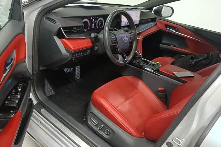 Used Toyota Camry 2024 Dual-Motor 2.0 HXS Sport Plus Edition Left Front Seat