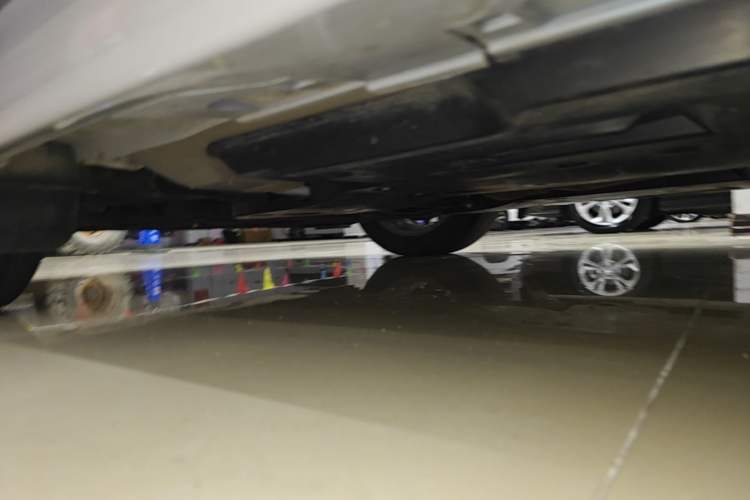 Used Toyota Camry 2024 Dual-Motor 2.0 HGVP Luxury Edition Left Side Sill