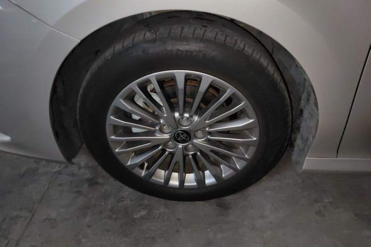 Used Toyota Camry 2024 2.0G Prestige Edition Right Front Wheel Hub