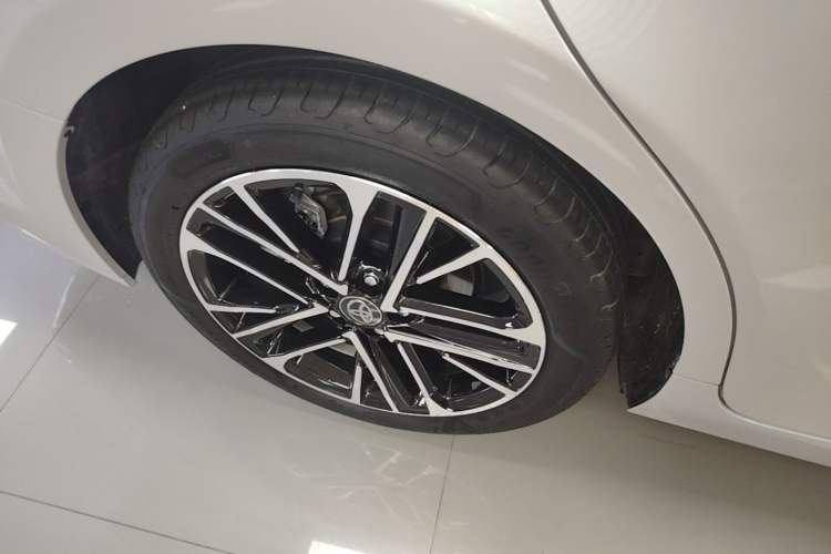 Used Toyota Camry 2024 Dual-Motor 2.0 HG Premium Edition Right Rear Wheel Hub