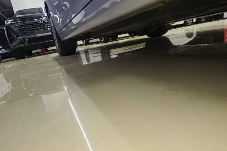 Used Toyota Camry 2024 Dual-Motor 2.0 HGVP Luxury Edition Right Side Sill