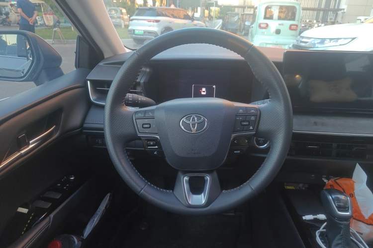 Used Toyota Camry 2024 Dual-Motor 2.0 HGVP Luxury Edition Steering Wheel