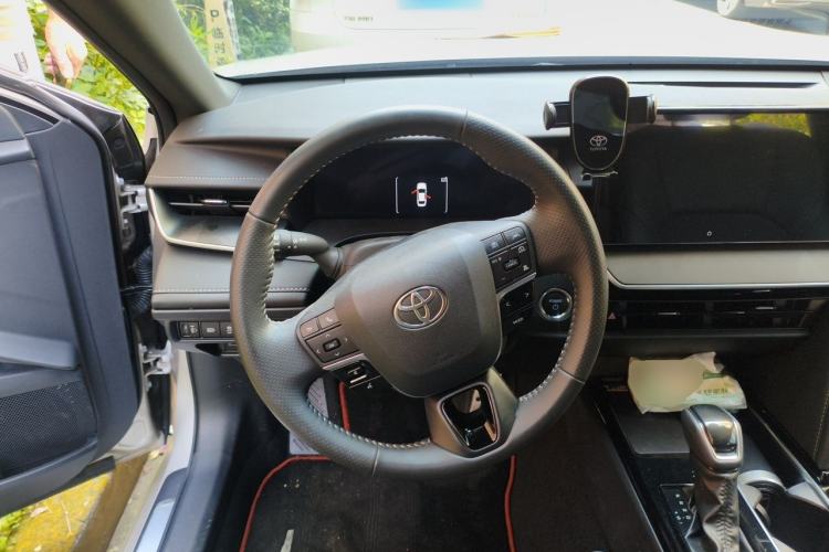 Used Toyota Camry 2024 Dual-Motor 2.0 HXS Sport Plus Edition Steering Wheel