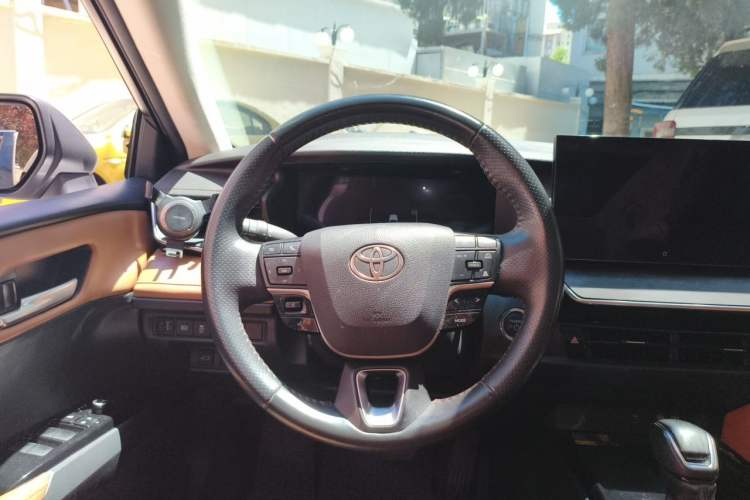 Used Toyota Camry 2024 Dual-Motor 2.0 HG Premium Edition Steering Wheel