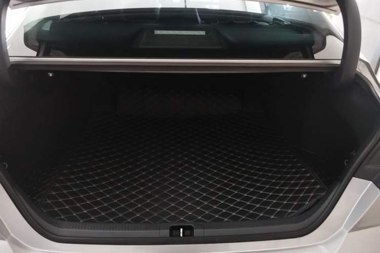 Used Toyota Camry 2024 Dual-Motor 2.0 HGVP Luxury Edition Trunk