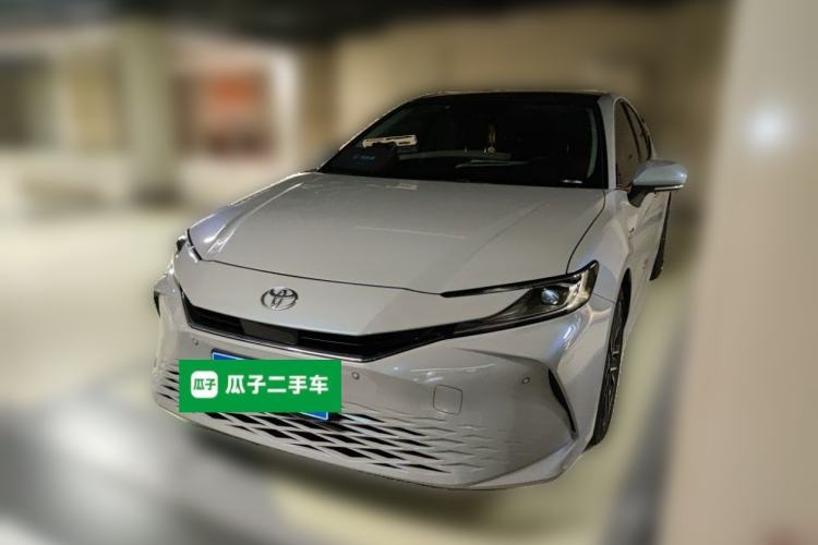 Used Toyota Camry 2024 Dual-Motor 2.0 HG Premium Edition Guazi used car, China used car export, Used car for sale, Used  cars, Cheapest cars for sale