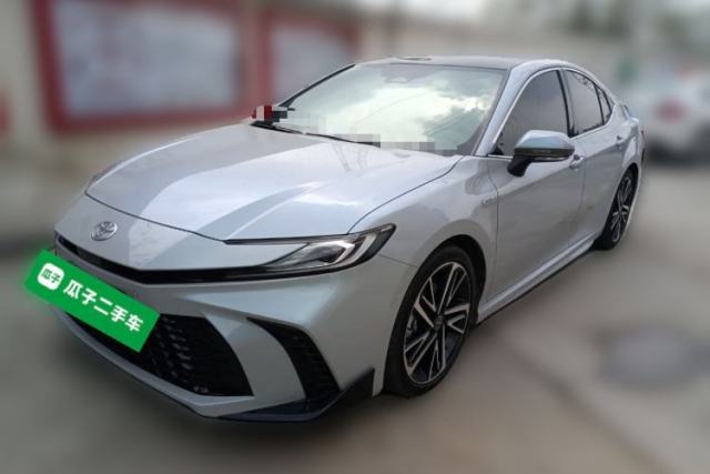 Ojetý Toyota Camry 2024 Dual-Motor 2.0HS Sport Edition