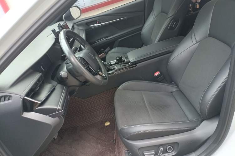 Used Toyota Camry 2024 Dual-Motor 2.0HS Sport Edition Left Front Seat