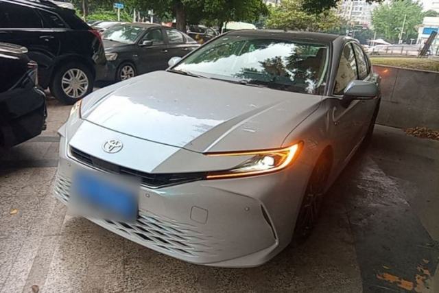 Used Toyota Camry 2024 Dual-Motor 2.0 HG Premium Edition