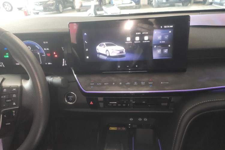 Used Toyota Camry 2024 Dual-Motor 2.0 HGVP Luxury Edition Audio And AC Panel