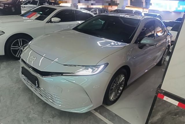 Used Toyota Camry 2024 Dual-Motor 2.0 HGVP Luxury Edition