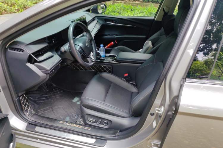 Used Toyota Camry 2024 Dual-Motor 2.0 HG Premium Edition Driver Seat