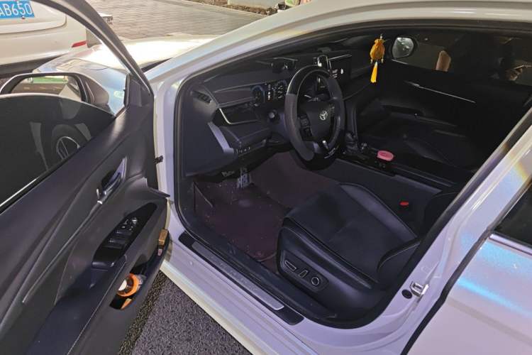 Used Toyota Camry 2024 Dual-Motor 2.0HS Sport Edition Driver Seat