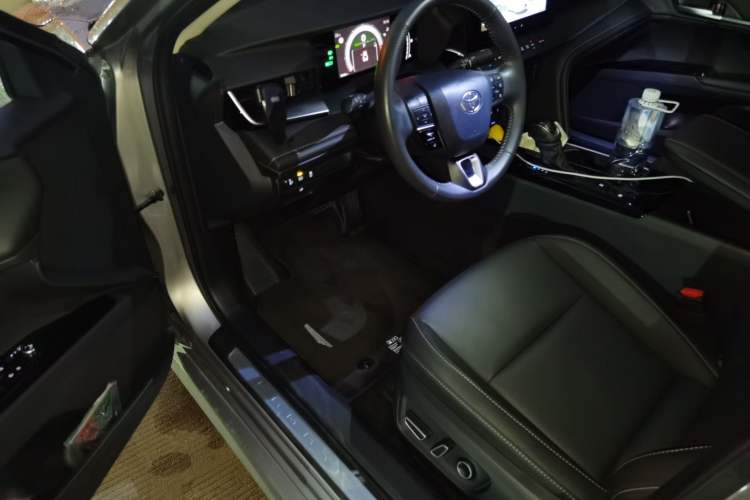 Used Toyota Camry 2024 2.0 GVP Luxury Edition Driver Seat