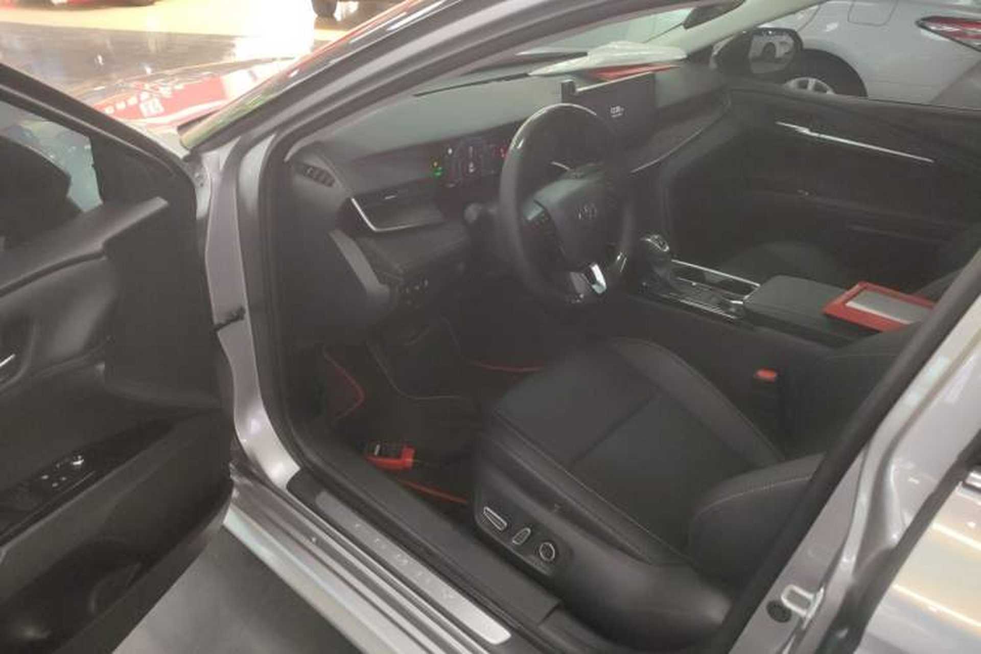 Used Toyota Camry 2024 Dual-Motor 2.0 HGVP Luxury Edition Driver Seat