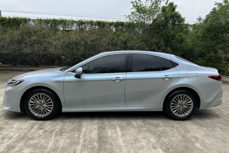 Used Toyota Camry 2024 Dual-Motor 2.0 HGVP Luxury Edition Exterior 10