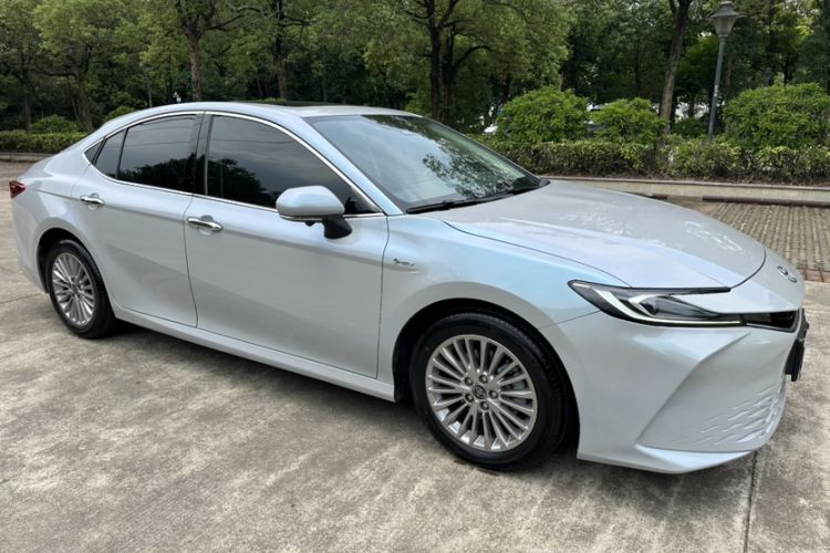 Used Toyota Camry 2024 Dual-Motor 2.0 HGVP Luxury Edition Exterior 12