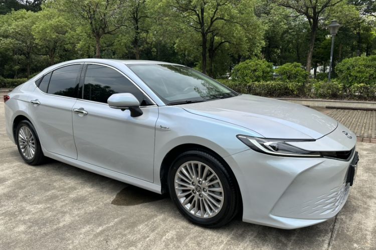 Used Toyota Camry 2024 Dual-Motor 2.0 HGVP Luxury Edition Exterior 14