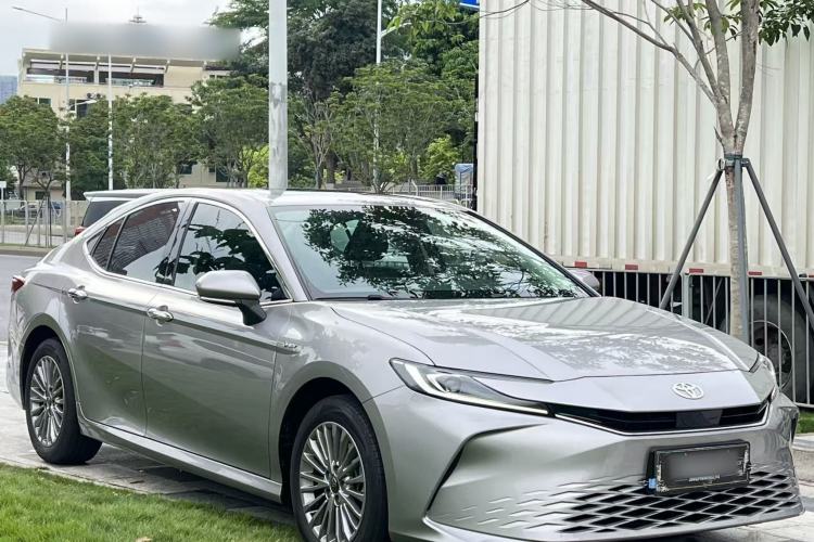 Used Toyota Camry 2024 Dual-Motor 2.0 HGVP Luxury Edition Exterior 2