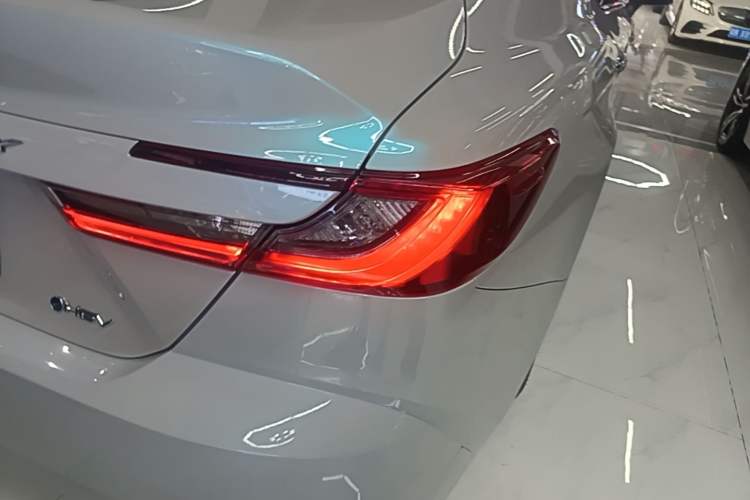 Used Toyota Camry 2024 Dual-Motor 2.0 HGVP Luxury Edition Exterior 3