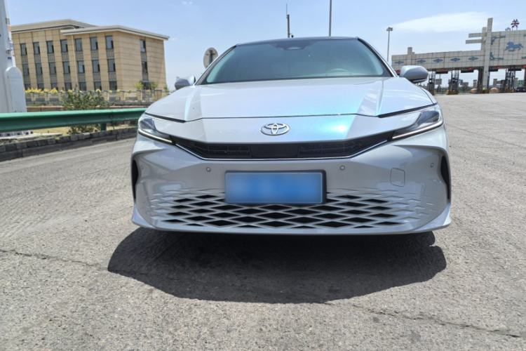 Used Toyota Camry 2024 Dual-Motor 2.0 HG Premium Edition Exterior 4