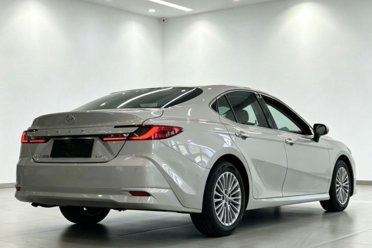 Used Toyota Camry 2024 Dual-Motor 2.0 HGVP Luxury Edition Exterior 5