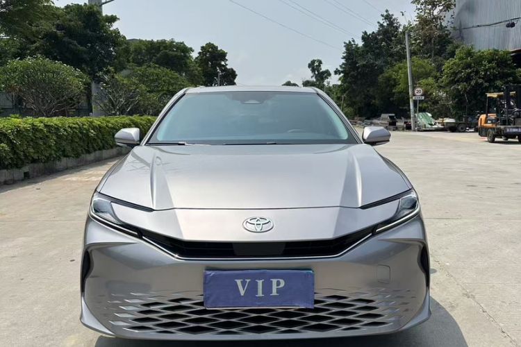 Used Toyota Camry 2024 Dual-Motor 2.0 HGVP Luxury Edition Exterior 5