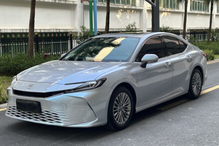 Used Toyota Camry 2024 Dual-Motor 2.0 HGVP Luxury Edition Exterior 6
