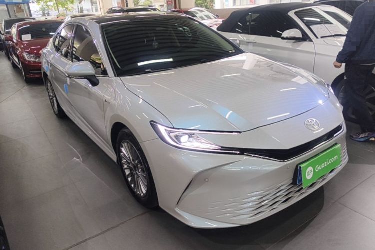 Used Toyota Camry 2024 Dual-Motor 2.0 HG Premium Edition Front Right 45 Deg