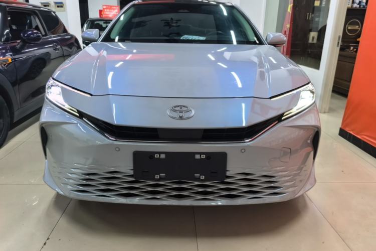 Used Toyota Camry 2024 Dual-Motor 2.0 HG Premium Edition Front