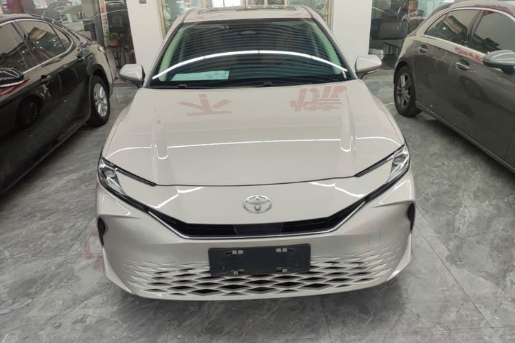 Used Toyota Camry 2024 Dual-Motor 2.0 HGVP Luxury Edition Front