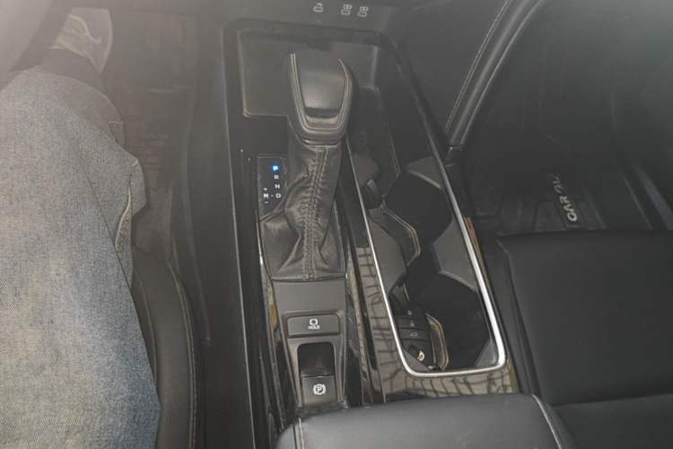 Used Toyota Camry 2024 2.0E Elite Edition Gear Lever