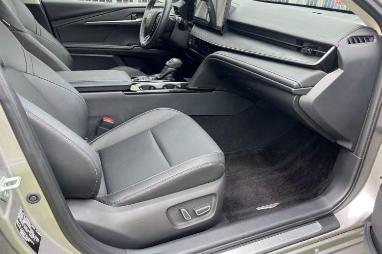 Used Toyota Camry 2024 Dual-Motor 2.0 HGVP Luxury Edition Interior 1