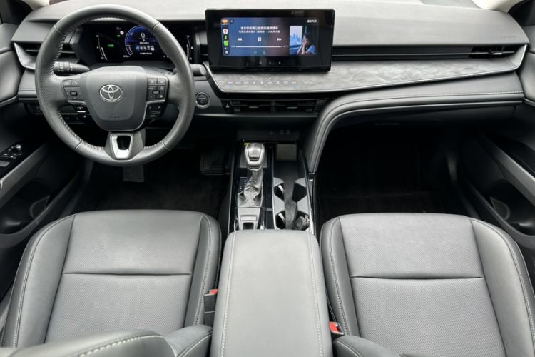 Used Toyota Camry 2024 Dual-Motor 2.0 HGVP Luxury Edition Interior 11